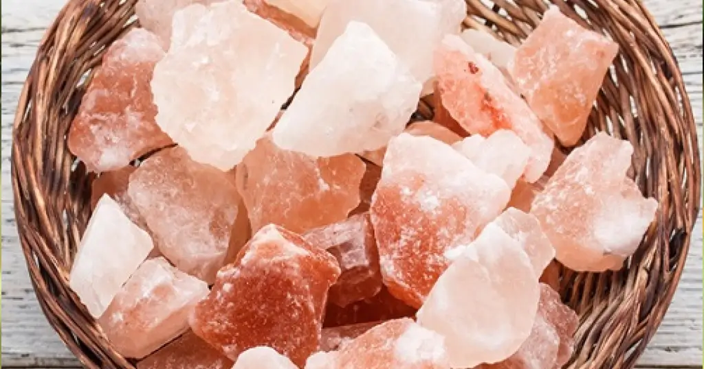 You can effectively improve the indoor environment with pink rock salt